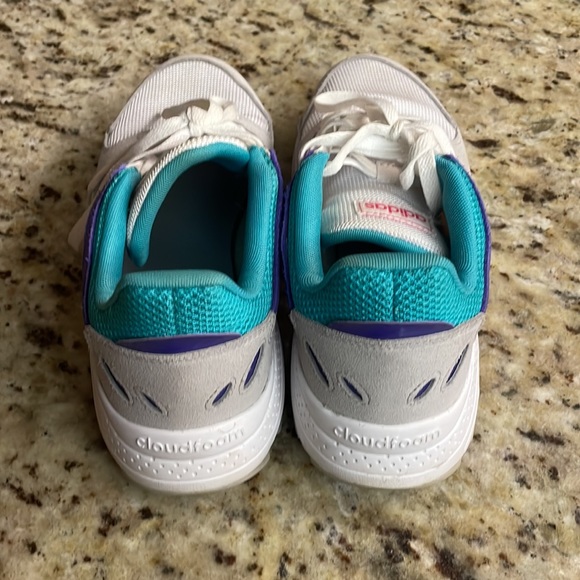Women’s Adidas Cloudfoam Tennis Shoes - Picture 3 of 5